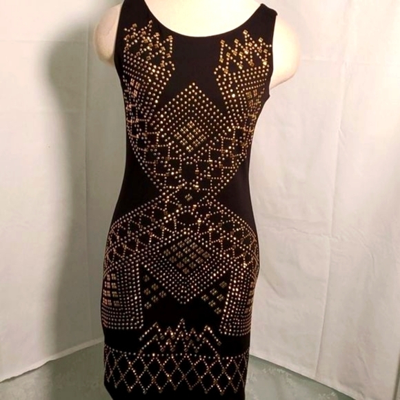 Arden B. Black form fitting embellished With gold studding. Small. Stunn… - Picture 1 of 9